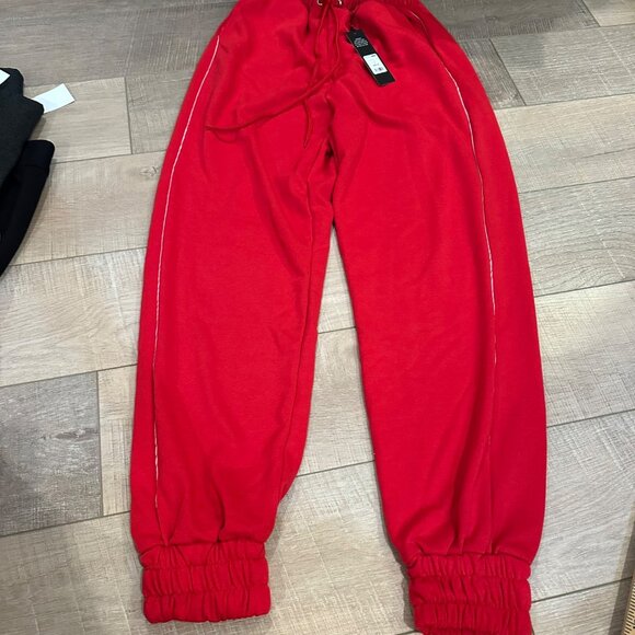FASHION NOVA WOMENS RED XS JOGGER PANTS NEW - Picture 1 of 11